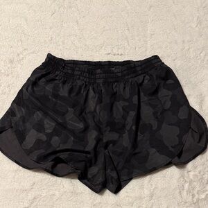 Zella Black Camouflage Women's Shorts -Size Small
